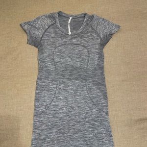 Lulu lemon workout top